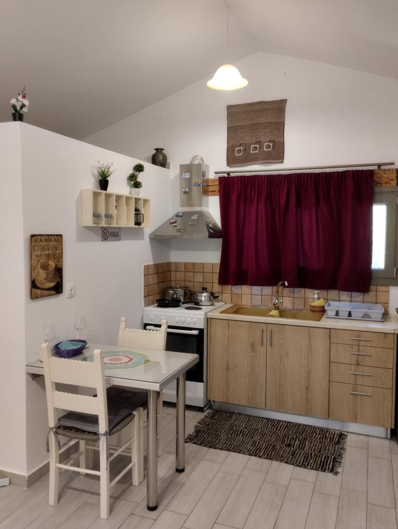 Olea Cottage Galatás Екстериор снимка